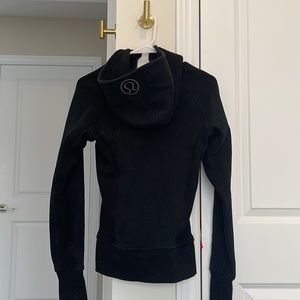 Lululemon - size 2 - scuba hoodie